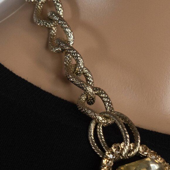 Elegant Faux‎ Gold Necklace with Faux Gemstones And Faux Diamond Accents - Picture 8 of 10